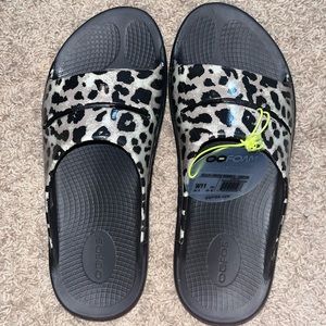 OOFOS Foam Cheetah Print Shoes